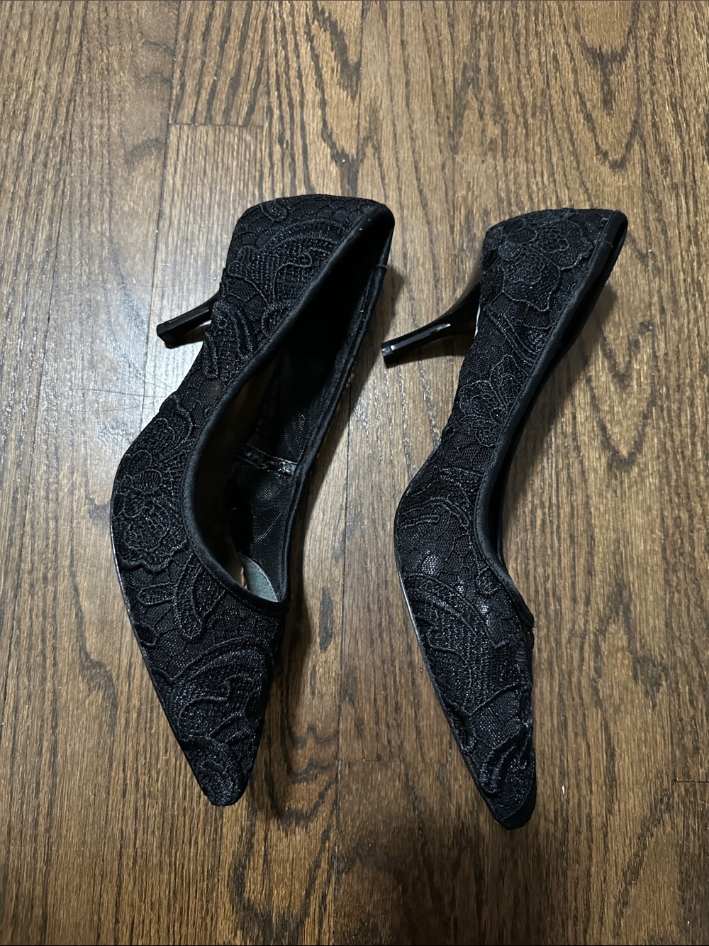 Nine & Co Vintage Elegant Black Pointed Lace Leather Low Heel Pumps 11 - Picture 3 of 10
